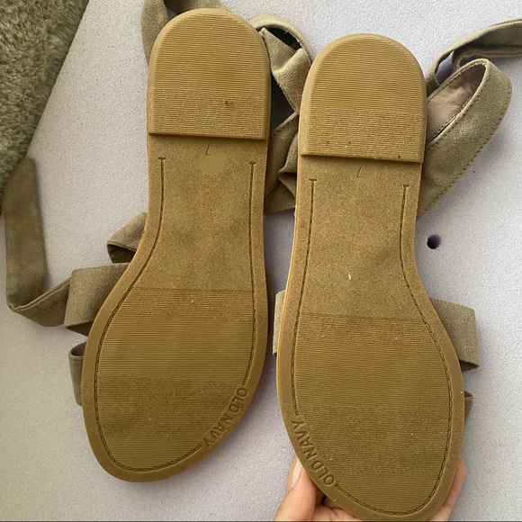 Old Navy Taupe Strappy Sandals - Picture 2 of 3